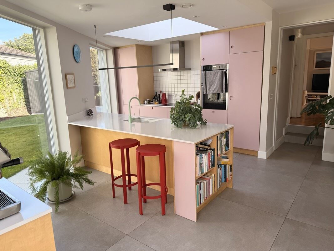 So convenient 15mins to city centre, Dublin