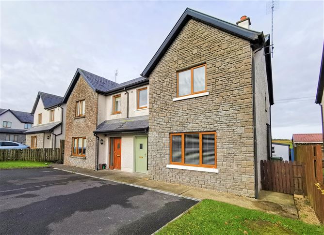 47 Cluain Aoibhinn, Claremorris, Co. Mayo