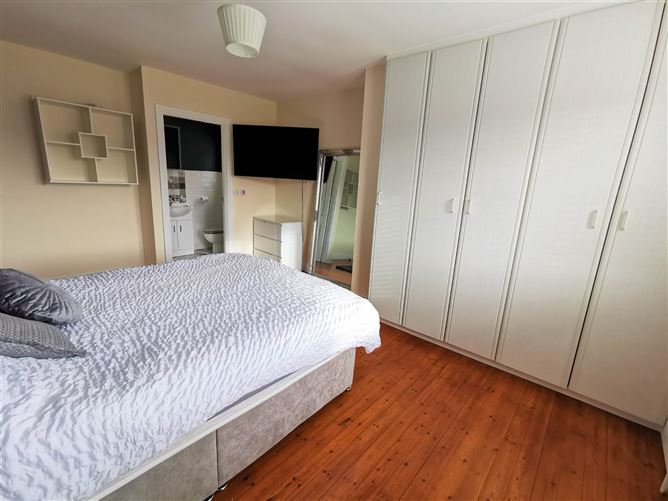 47 Cluain Aoibhinn, Claremorris, Co. Mayo