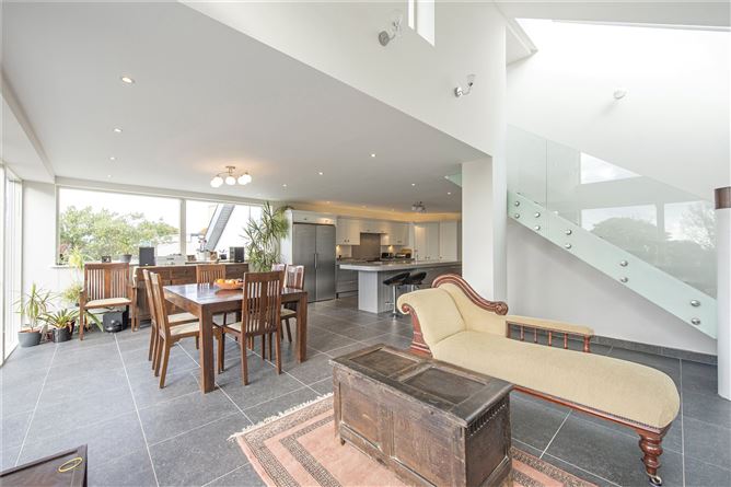 Crossbarry, St Fintans Road, Sutton, Dublin 13