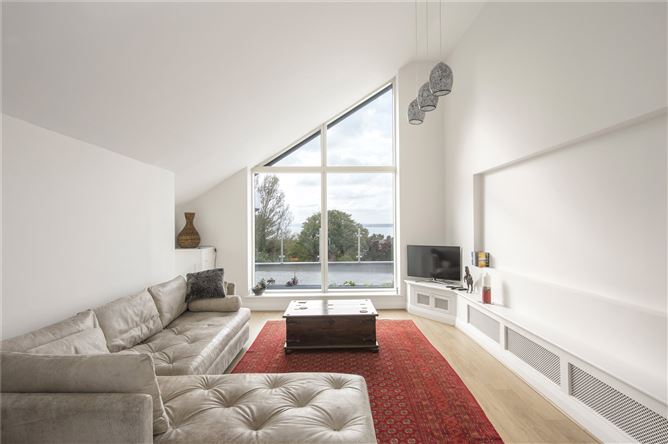 Crossbarry, St Fintans Road, Sutton, Dublin 13
