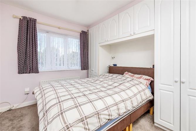 68 Earlsfort Road, Lucan, Dublin