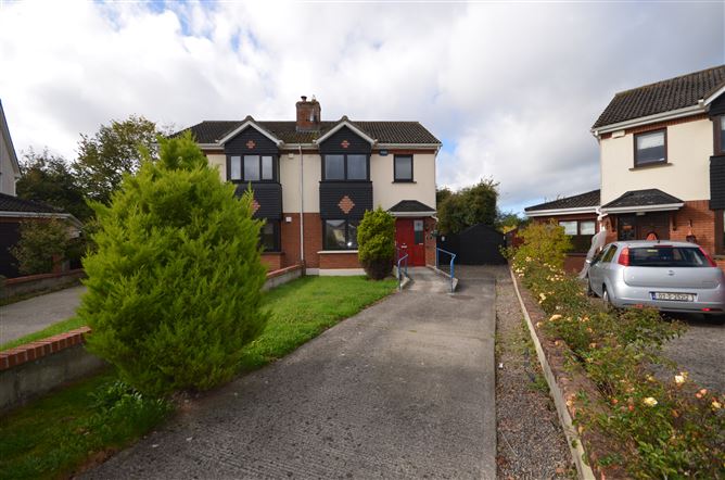 80 New Caragh Court, Naas, Kildare
