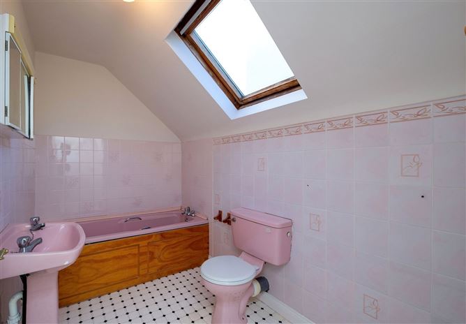 4 Castle Grove, Saint Josephs Road, Mallow, Co. Cork