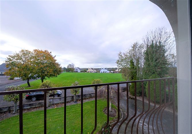 4 Castle Grove, Saint Josephs Road, Mallow, Co. Cork