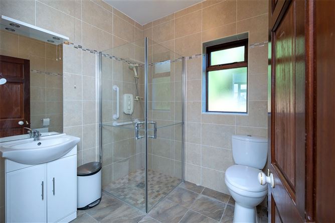 4 Castle Grove, Saint Josephs Road, Mallow, Co. Cork