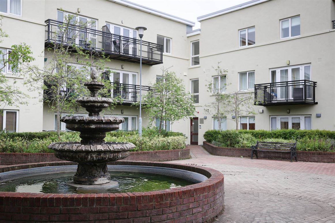 Apartment 10, Carmichael Hall, Saint Columbanus` Road, Dundrum, Dublin 14, County Dublin