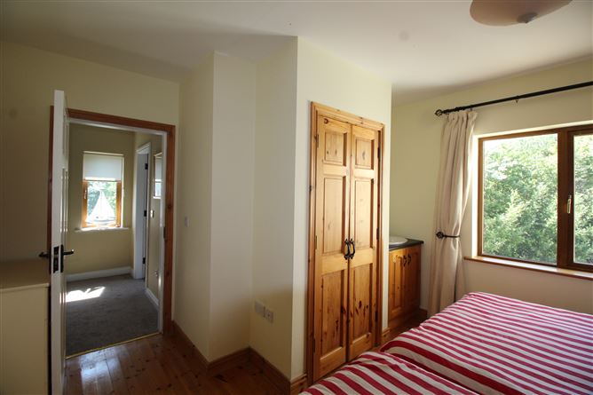 2 Cois Farraige, Fawnmore, Kilcrohane, West Cork
