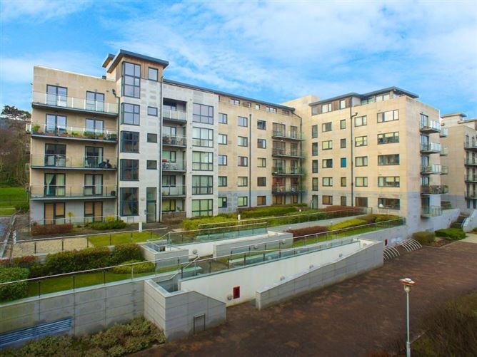 6 the Sycamore, Parkview, Stepaside, Dublin 18