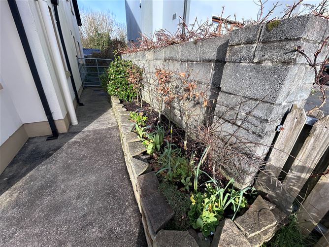 20 Cuirt Merriman, Ennistymon, Clare