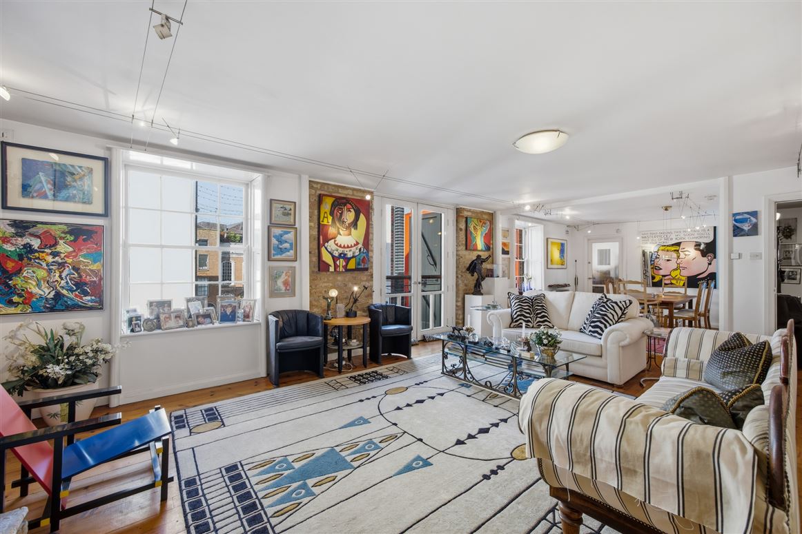 3 The Granary, 20 Temple Lane South, Temple Bar, Dublin 2