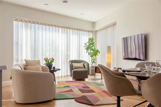 https://photos-a.propertyimages.ie/media/0/4/1/5005140/cc6a778f-b158-479d-8914-739eeec43b14_l.jpeg
