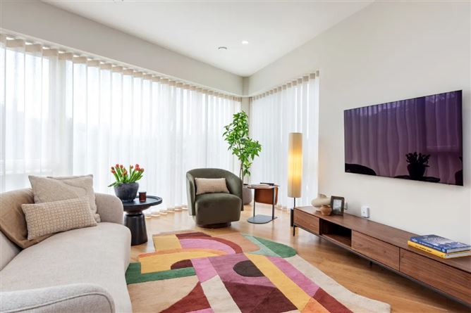 https://photos-a.propertyimages.ie/media/0/4/1/5005140/cc6a778f-b158-479d-8914-739eeec43b14_l.jpeg