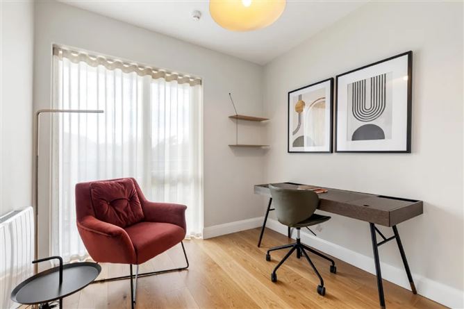 https://photos-a.propertyimages.ie/media/0/4/1/5005140/cc6a778f-b158-479d-8914-739eeec43b14_l.jpeg