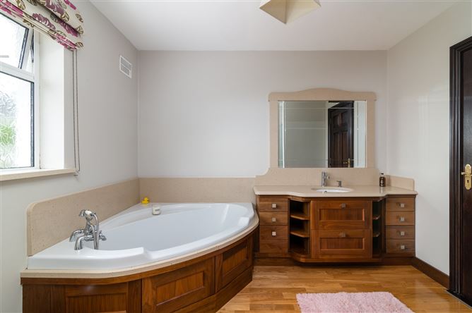 26 Ashley Court, Tullamore, Co. Offaly