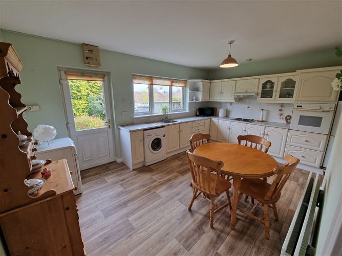 50 Brookville, Lahinch Road, Ennis, Co. Clare