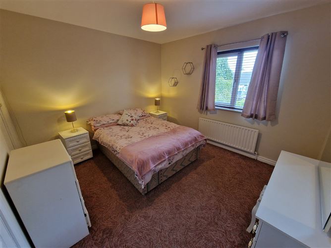 50 Brookville, Lahinch Road, Ennis, Co. Clare
