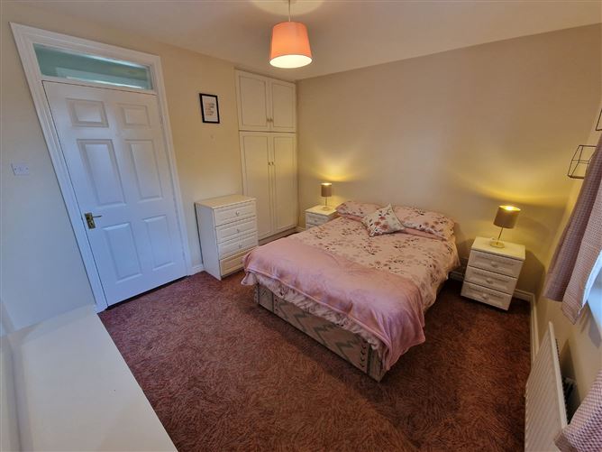 50 Brookville, Lahinch Road, Ennis, Co. Clare