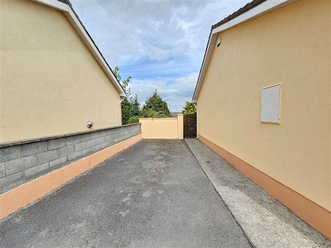 50 Brookville, Lahinch Road, Ennis, Co. Clare