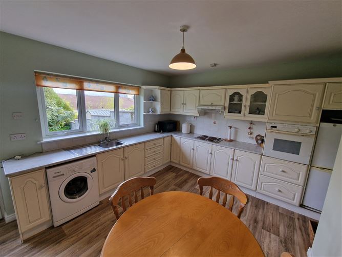 50 Brookville, Lahinch Road, Ennis, Co. Clare