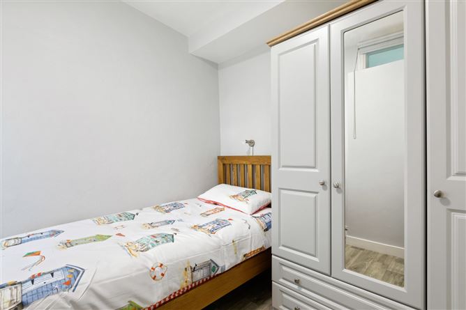 6 Magenta Place, Sandycove, Co. Dublin