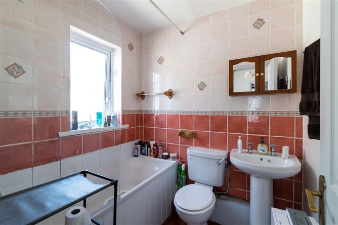 38 The Gallops, Kilbeggan, Co. Westmeath
