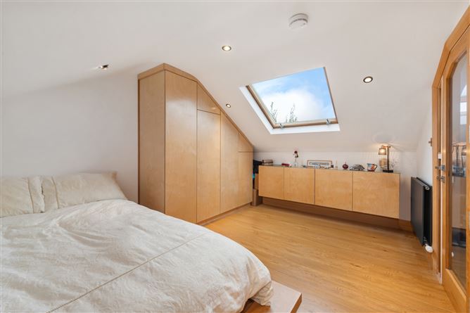 42 Russell Place, Russell Square, Tallaght, Dublin 24