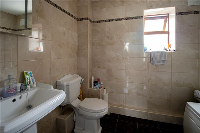 Photo 13 of 14 — 14 College Court Mountrath Road, Portlaoise, Laois