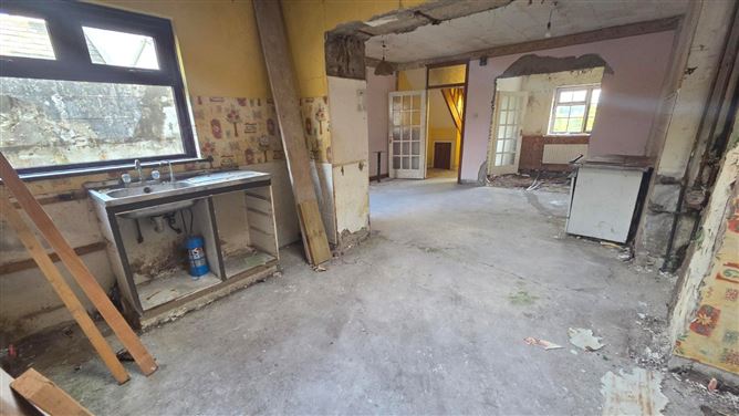 Photo 9 of 12 — 34 St Muredachs Terrace, Ballina, Co. Mayo