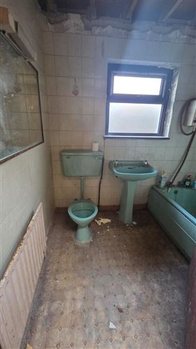 Photo 8 of 12 — 34 St Muredachs Terrace, Ballina, Co. Mayo