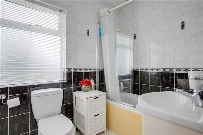 18 Hermitage Close, Rathfarnham, Dublin 16