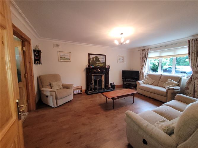 No .4 Larkfield Lawns, Dromahair, Leitrim