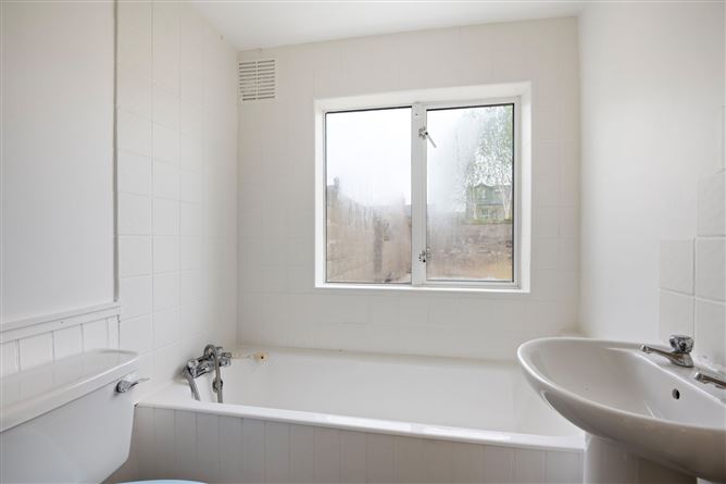 Photo 13 of 19 — 5 Elm Park Terrace, Terenure, Dublin 6W
