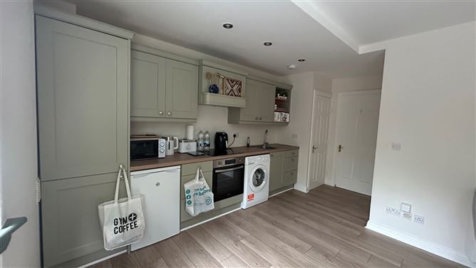 32 Lowergate, Cashel, Co. Tipperary