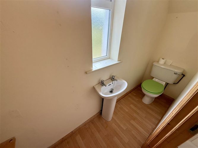 Photo 14 of 27 — 16 Cherryvale, Ballyhaunis, County Mayo