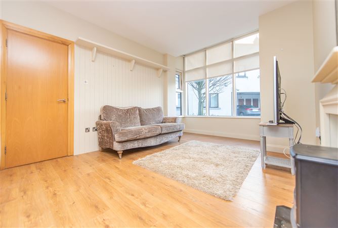 5 Earls Island, Salmon Weir, City Centre, Galway