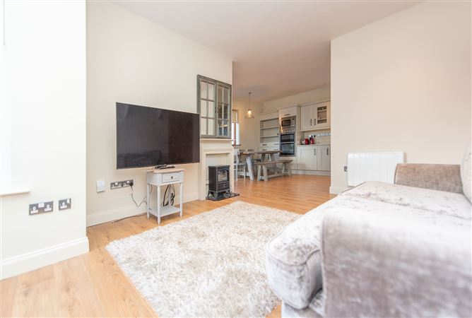 5 Earls Island, Salmon Weir, City Centre, Galway