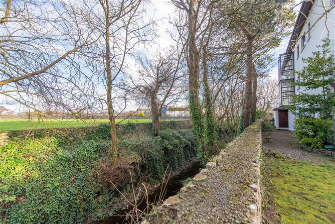5 Earls Island, Salmon Weir, City Centre, Galway
