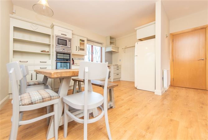 5 Earls Island, Salmon Weir, City Centre, Galway