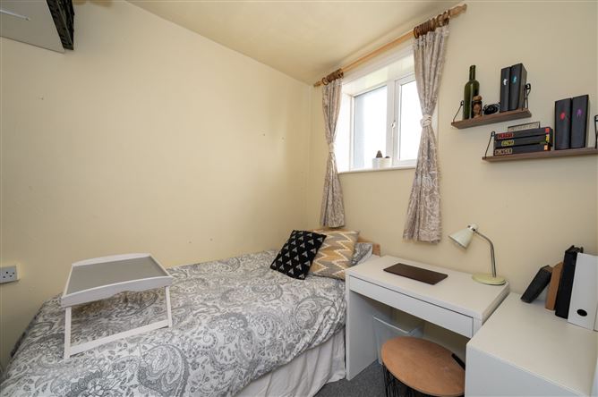 6 College Square, College Road, The Lough, Cork