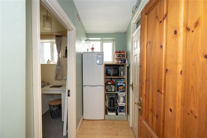 6 College Square, College Road, The Lough, Cork