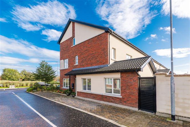 26 Larkfield Way, Leopardstown, Dublin 18