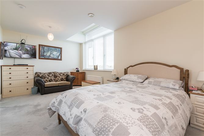 26 Larkfield Way, Leopardstown, Dublin 18