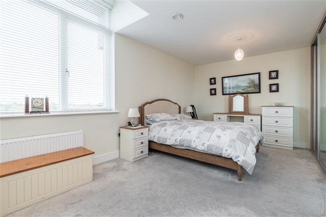 26 Larkfield Way, Leopardstown, Dublin 18