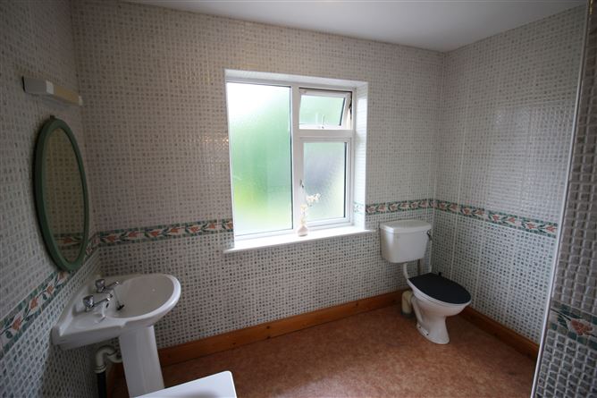 9 Sally Gardens, Millstreet Road, Macroom, Cork