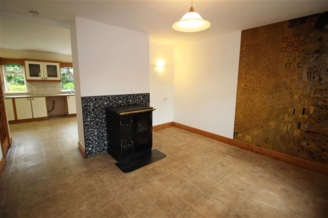 9 Sally Gardens, Millstreet Road, Macroom, Cork