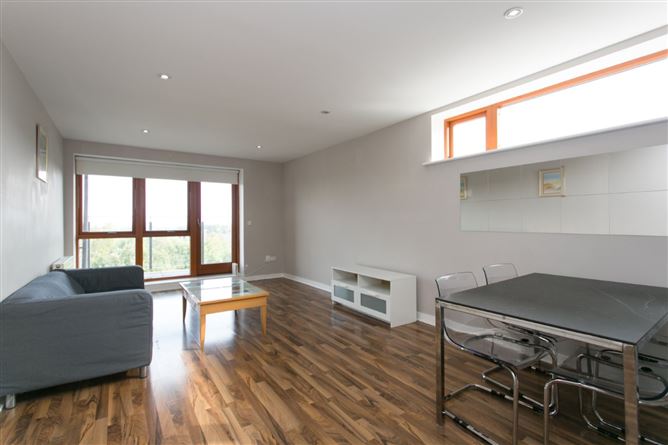 13 Rockbrae Hall, Ticknock Hill, Sandyford, Dublin 18