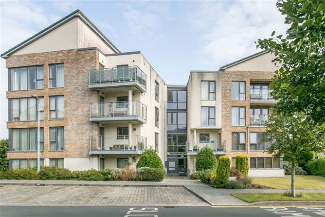 13 Rockbrae Hall, Ticknock Hill, Sandyford, Dublin 18