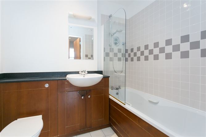 13 Rockbrae Hall, Ticknock Hill, Sandyford, Dublin 18