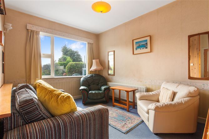 9 Avondale Park, Killiney, Co. Dublin